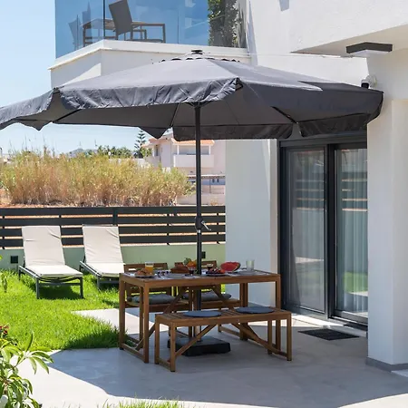 Elegant And Stylish With Pool