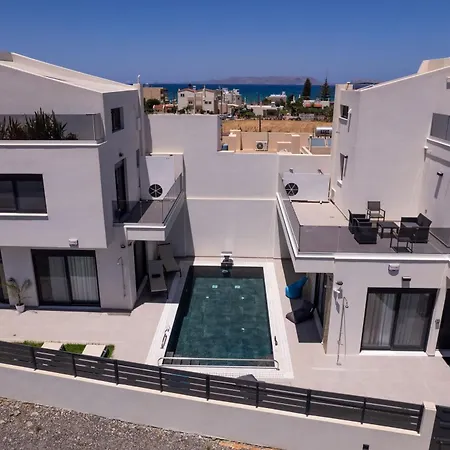 빌라 Elegant And Stylish With Pool Goúrnes