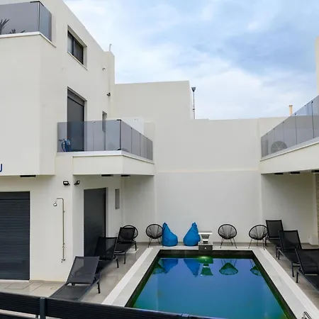 Elegant And Stylish With Pool *