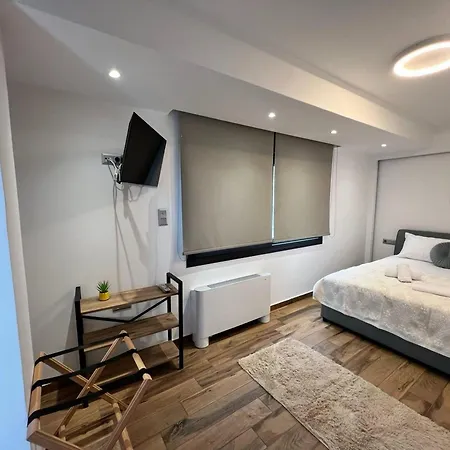 Elegant And Stylish With Pool *